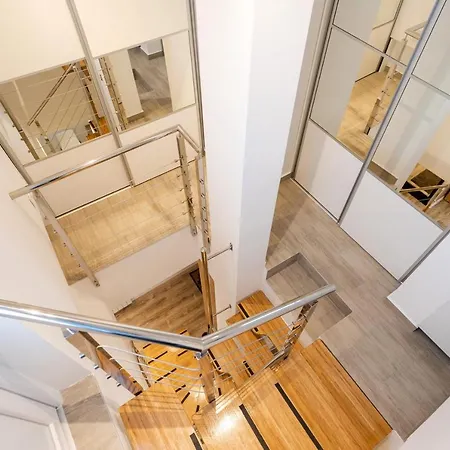 Terrace * Βελιγράδι